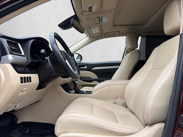 Used 2018 Toyota Highlander XLE image 11
