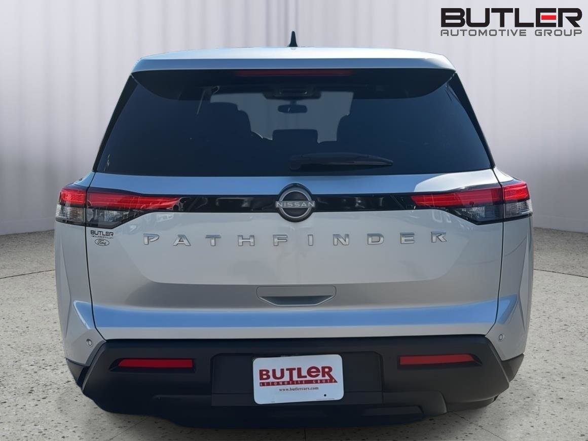 Used 2024 Nissan Pathfinder S FWD image 5