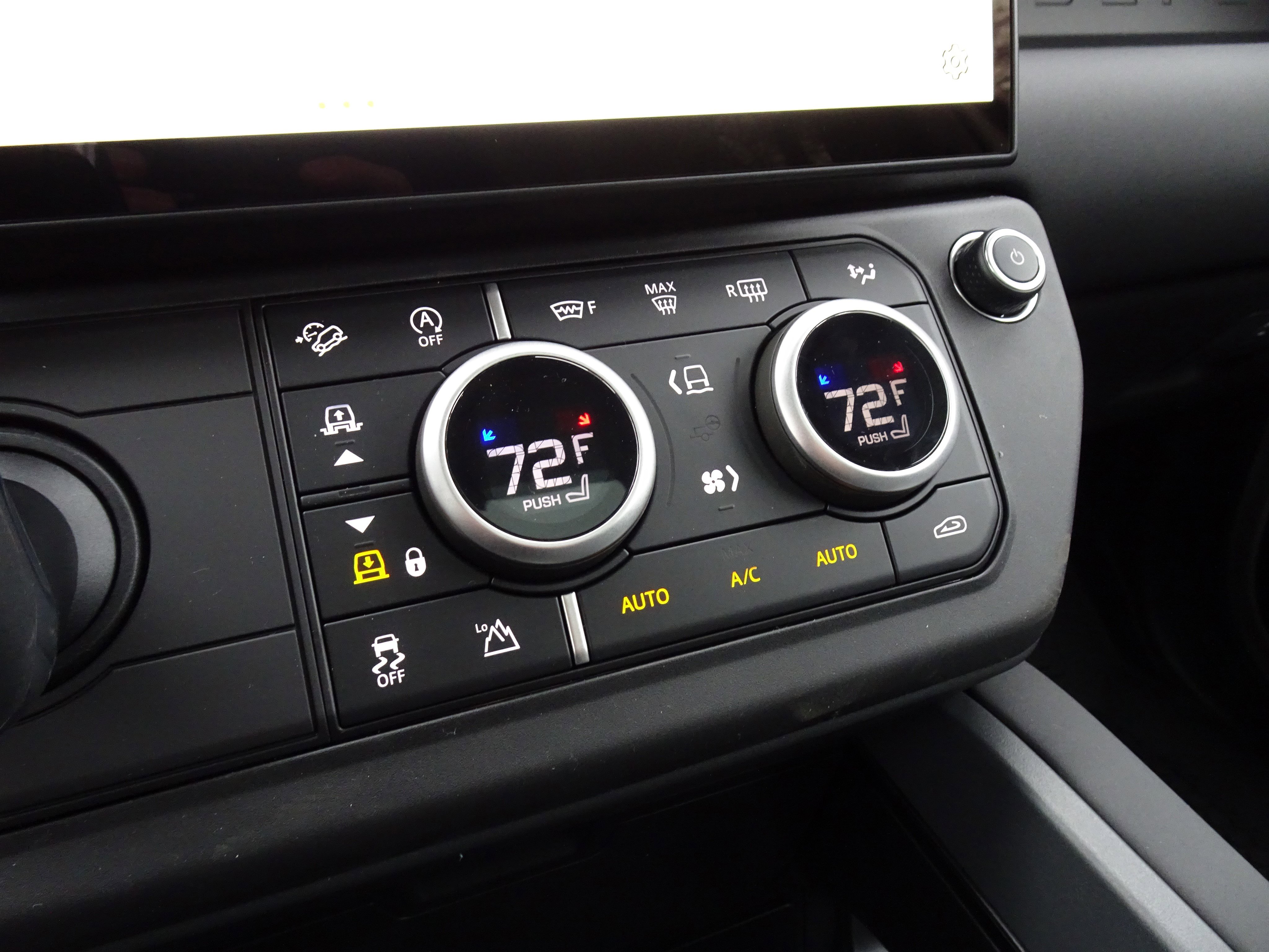 New 2026 Land Rover Defender 110 S image 21