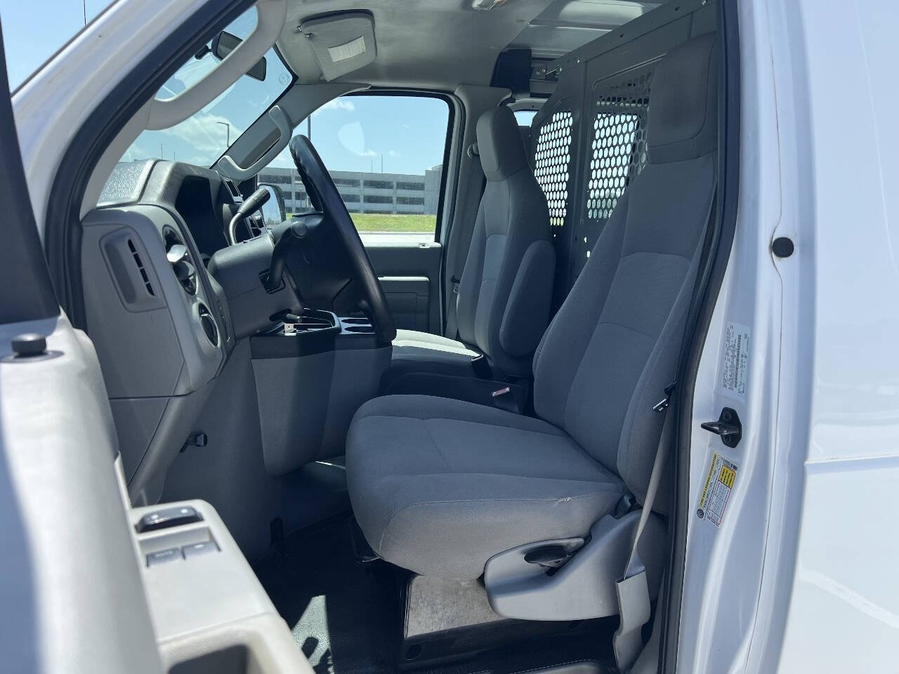 Used 2014 Ford E-250 and Econoline 250 w/ Power Group RWD image 10