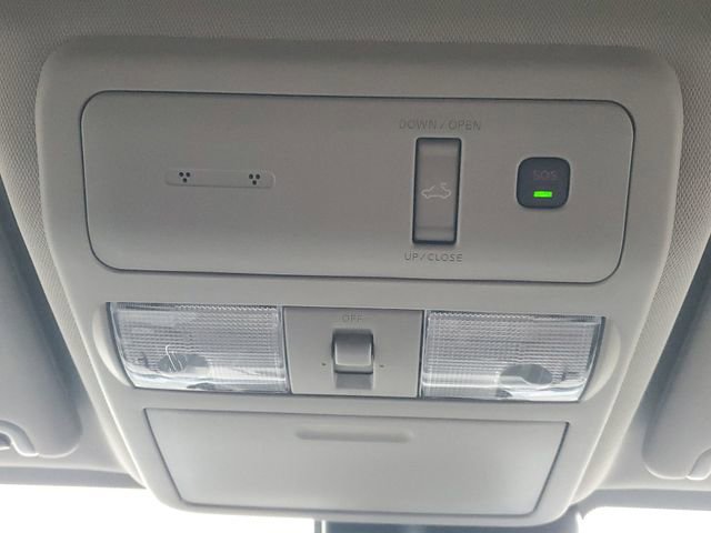 Used 2025 Nissan Frontier SL image 26