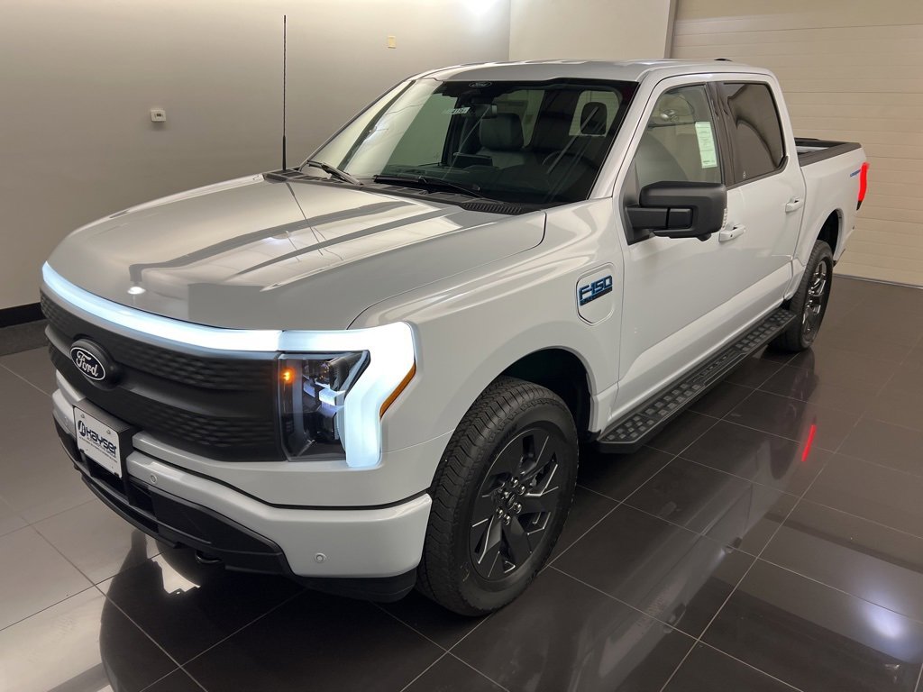New 2025 Ford F150 Lightning Flash image 3