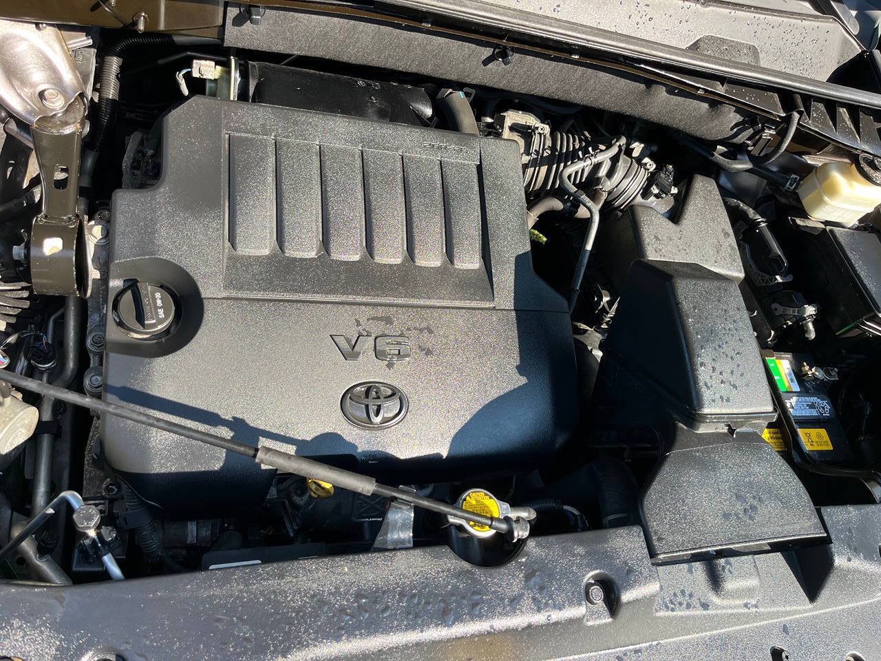 Used 2015 Toyota Highlander LE AWD/4WD image 3