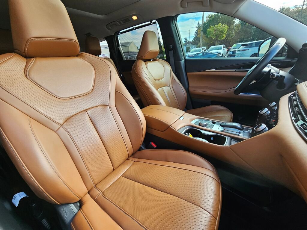 Used 2024 INFINITI QX60 Sensory image 6