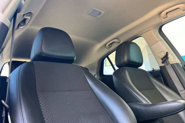 Used 2020 Buick Encore Preferred w/ Safety Package FWD image 20
