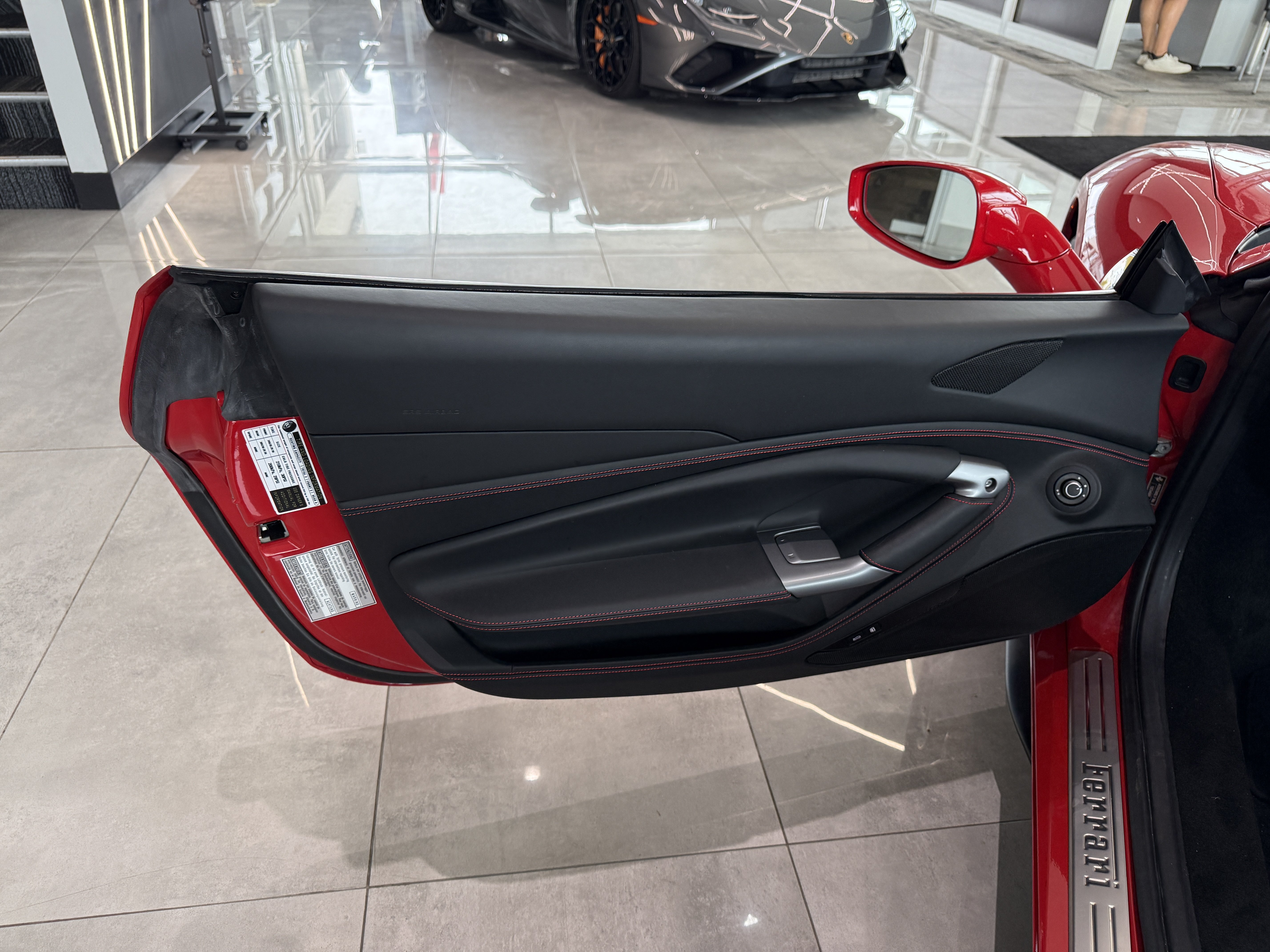 Used 2021 Ferrari F8 Tributo RWD image 15