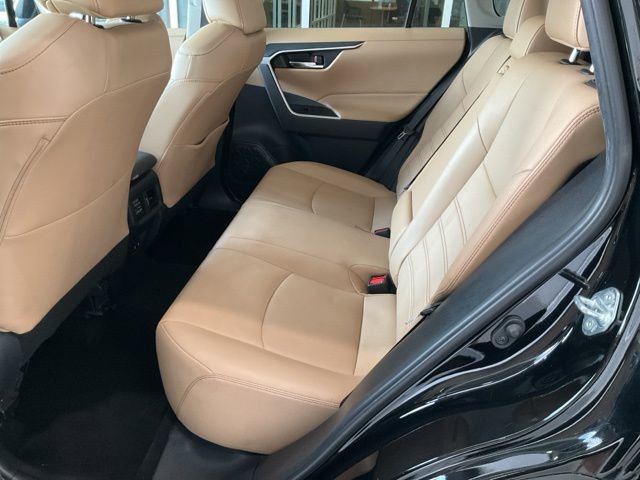 Used 2019 Toyota RAV4 XLE Premium image 20