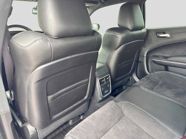 Used 2022 Dodge Charger Scat Pack w/ Dynamics Package RWD image 18