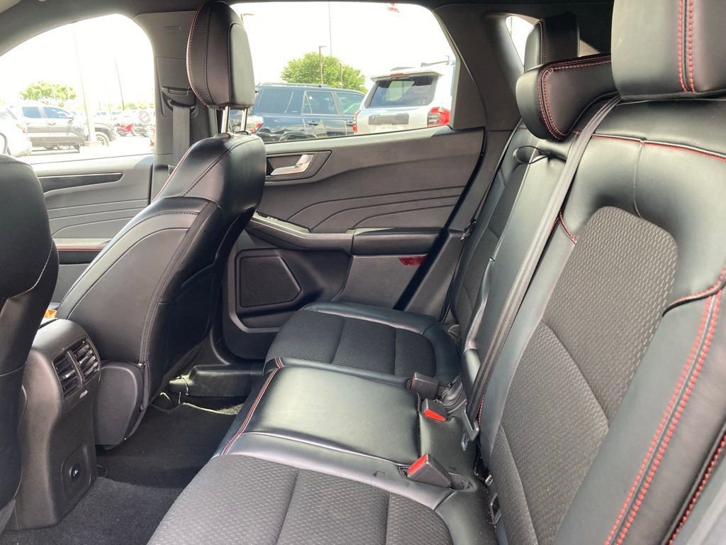 Used 2025 Ford Escape ST-Line AWD/4WD image 11