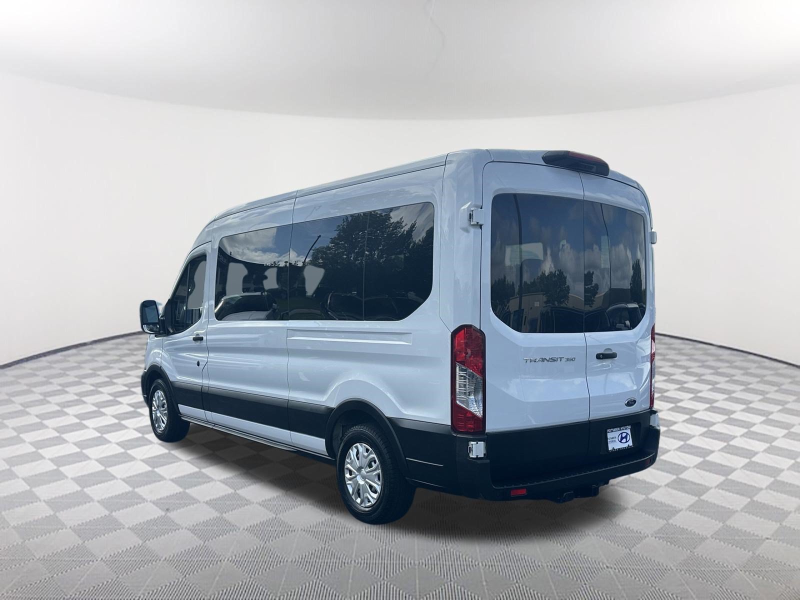Used 2023 Ford Transit 350 XL RWD image 7