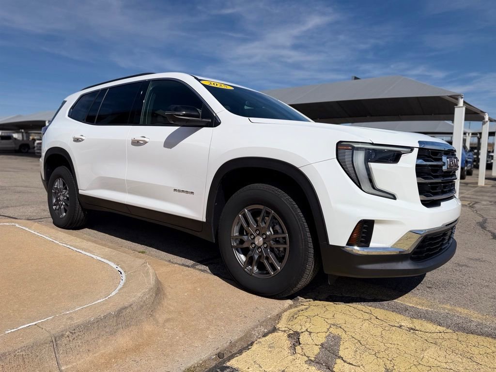 Used 2025 GMC Acadia Elevation FWD image 3