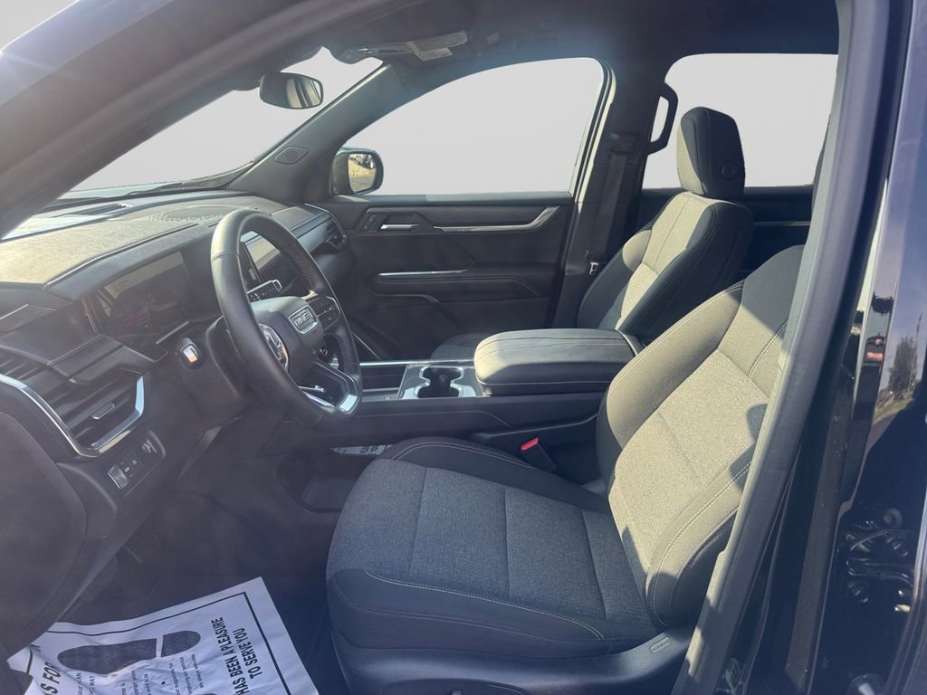 Used 2025 GMC Acadia Elevation FWD image 10