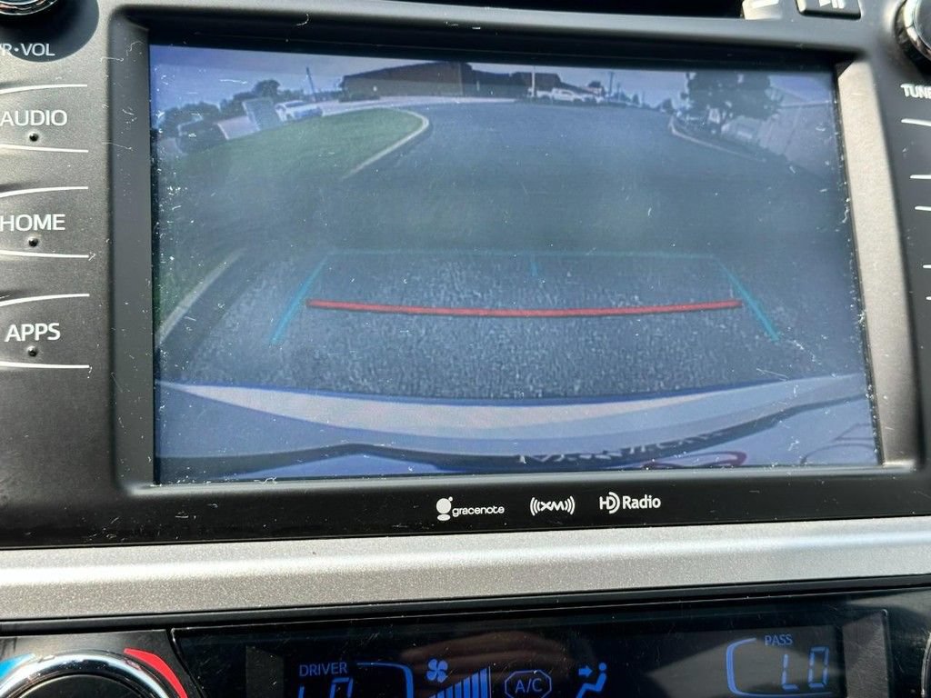 Used 2019 Toyota Highlander XLE AWD/4WD image 26