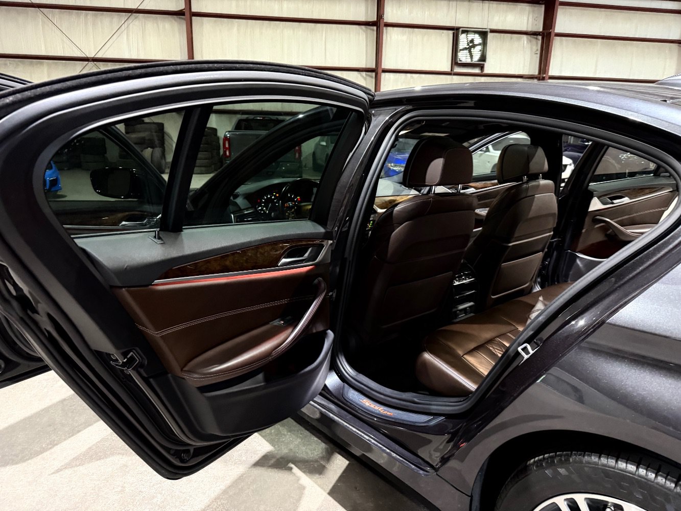 Used 2017 BMW 530i RWD image 16