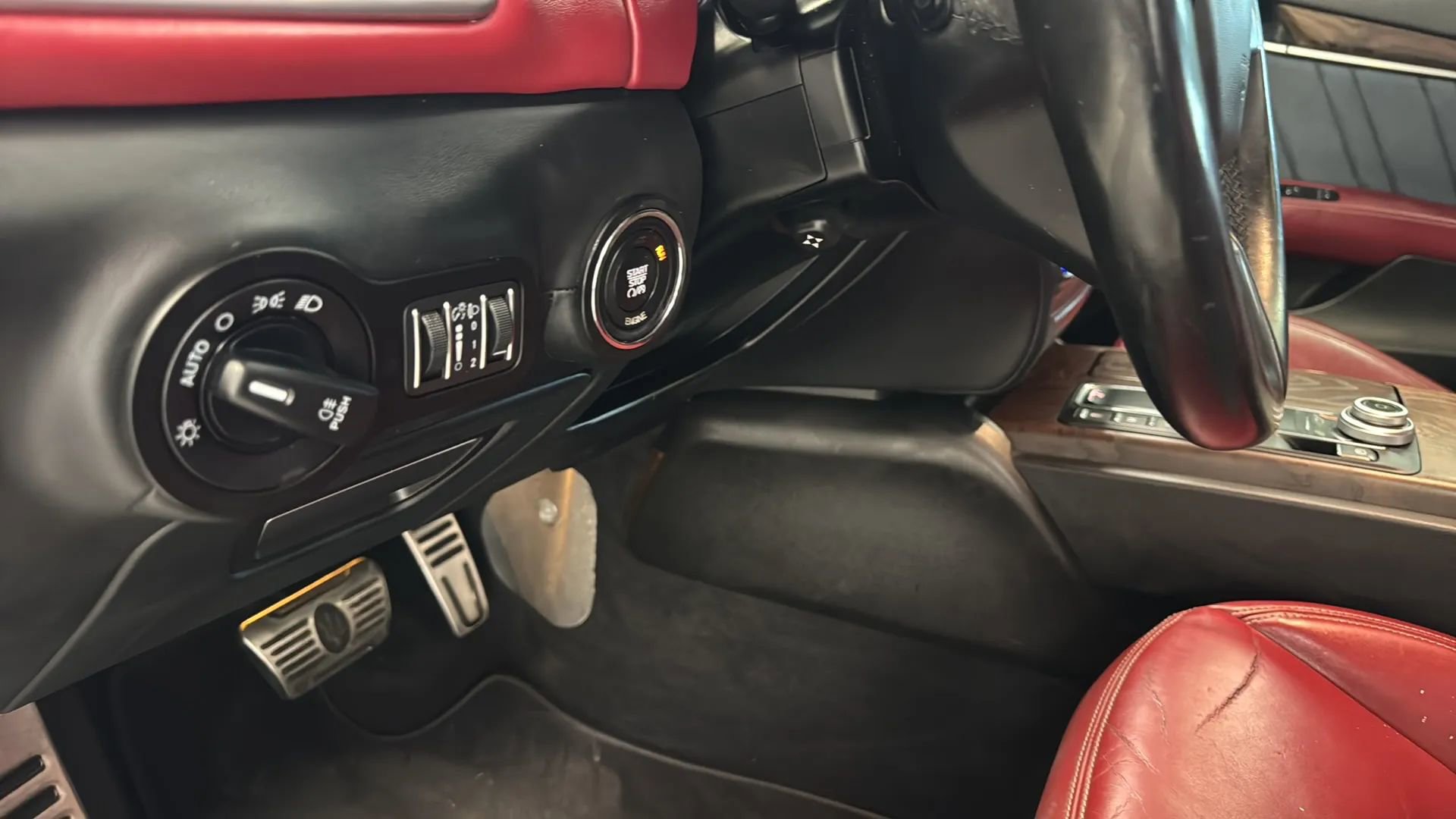 Used 2017 Maserati Ghibli w/ Luxury Package RWD image 25