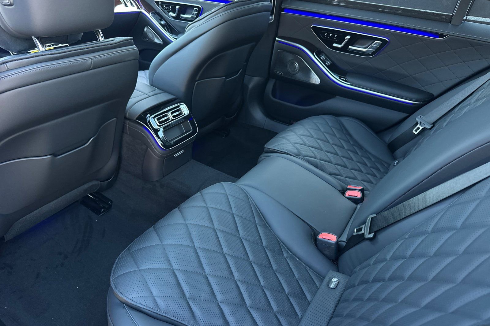 New 2026 Mercedes-Benz S 580 4MATIC Sedan image 9