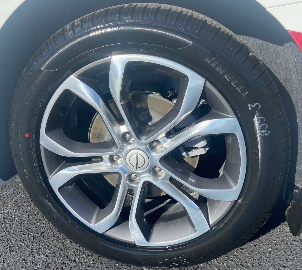 New 2026 Chrysler Pacifica Pinnacle image 10