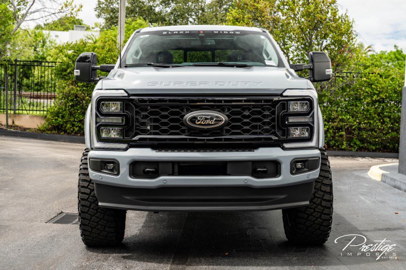 Used 2025 Ford F250 Lariat w/ Lariat Ultimate Package image 3