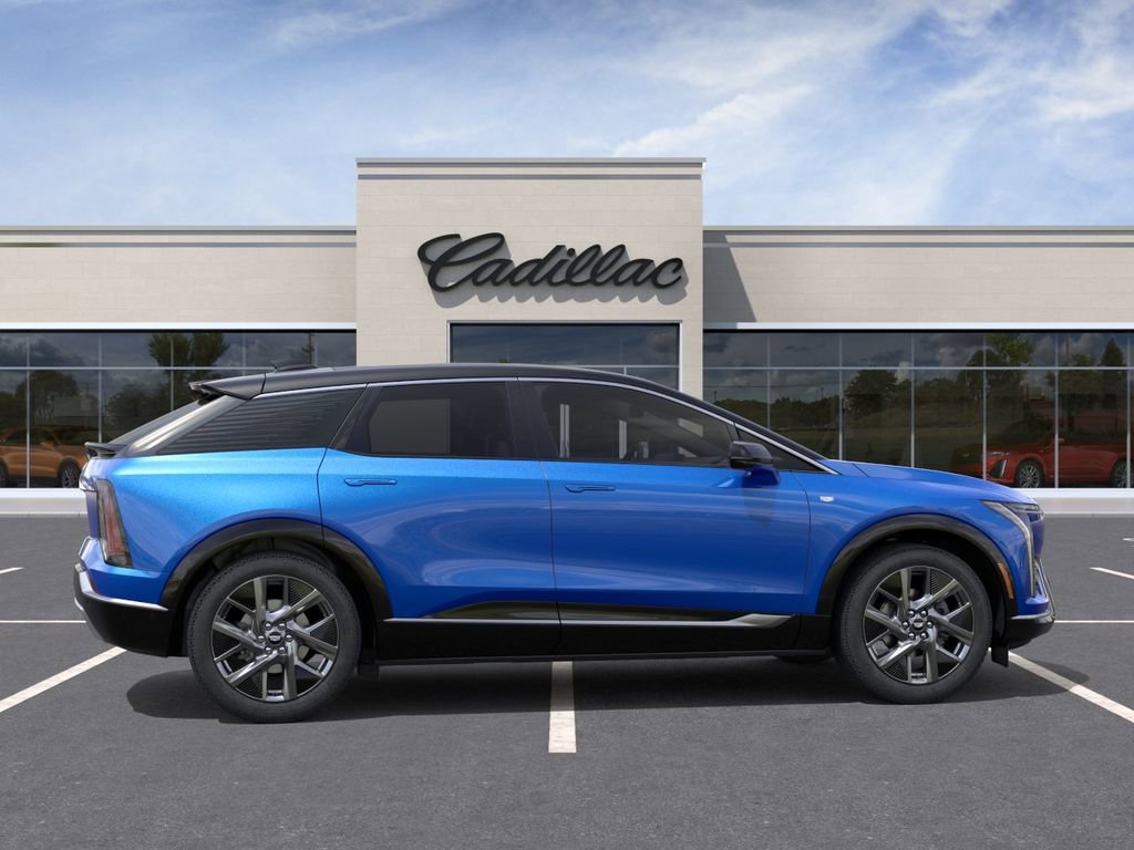 New 2026 Cadillac Optiq Luxury 2 RWD image 5