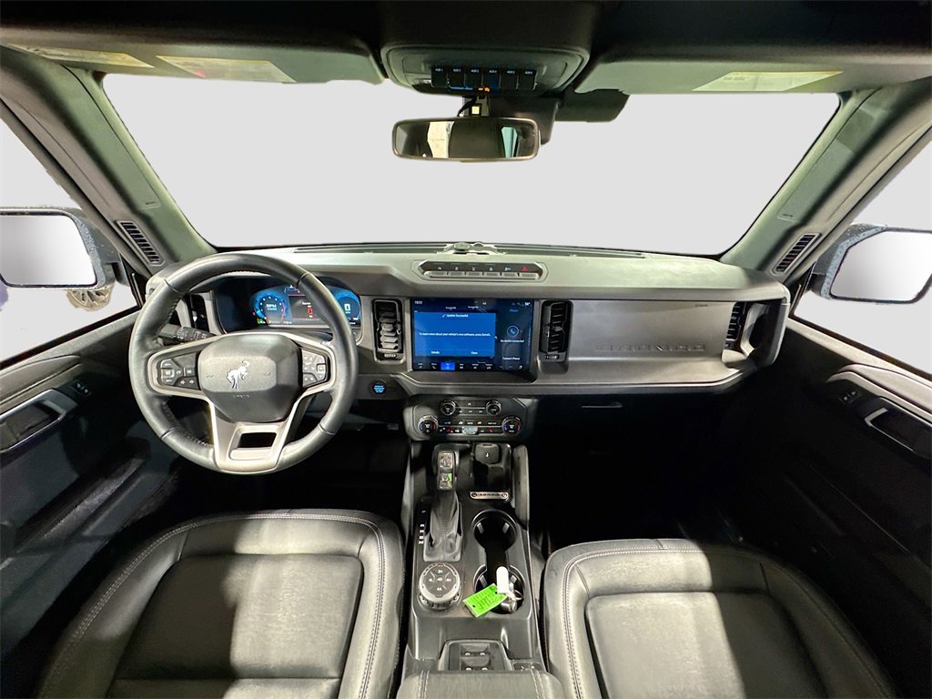 Used 2025 Ford Bronco Badlands image 16