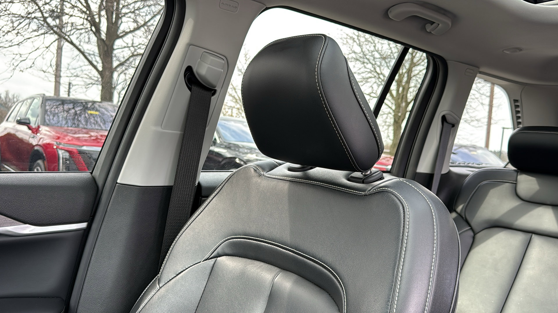 Used 2022 Jeep Grand Cherokee Limited image 24