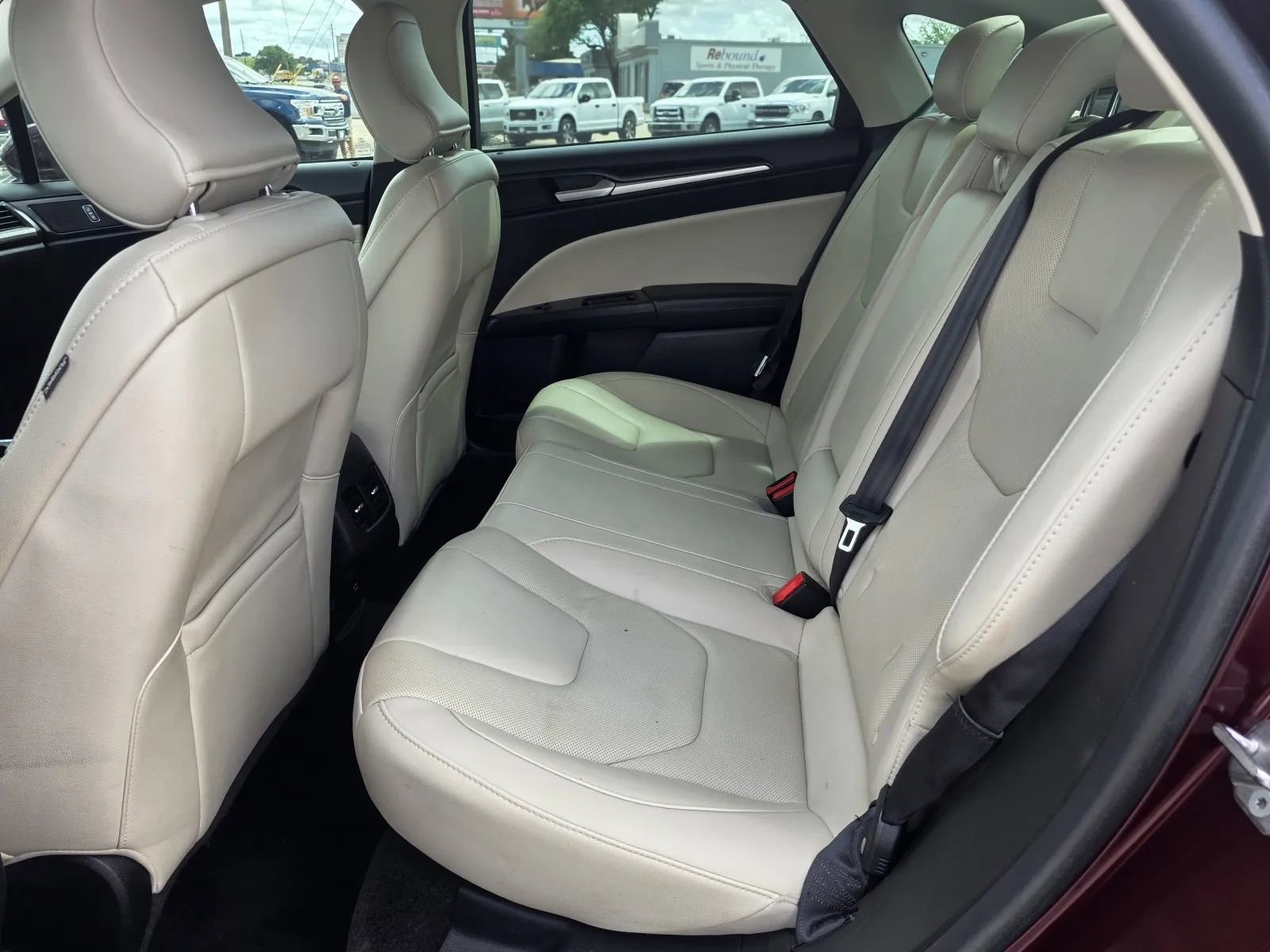 Used 2018 Ford Fusion Titanium FWD image 13