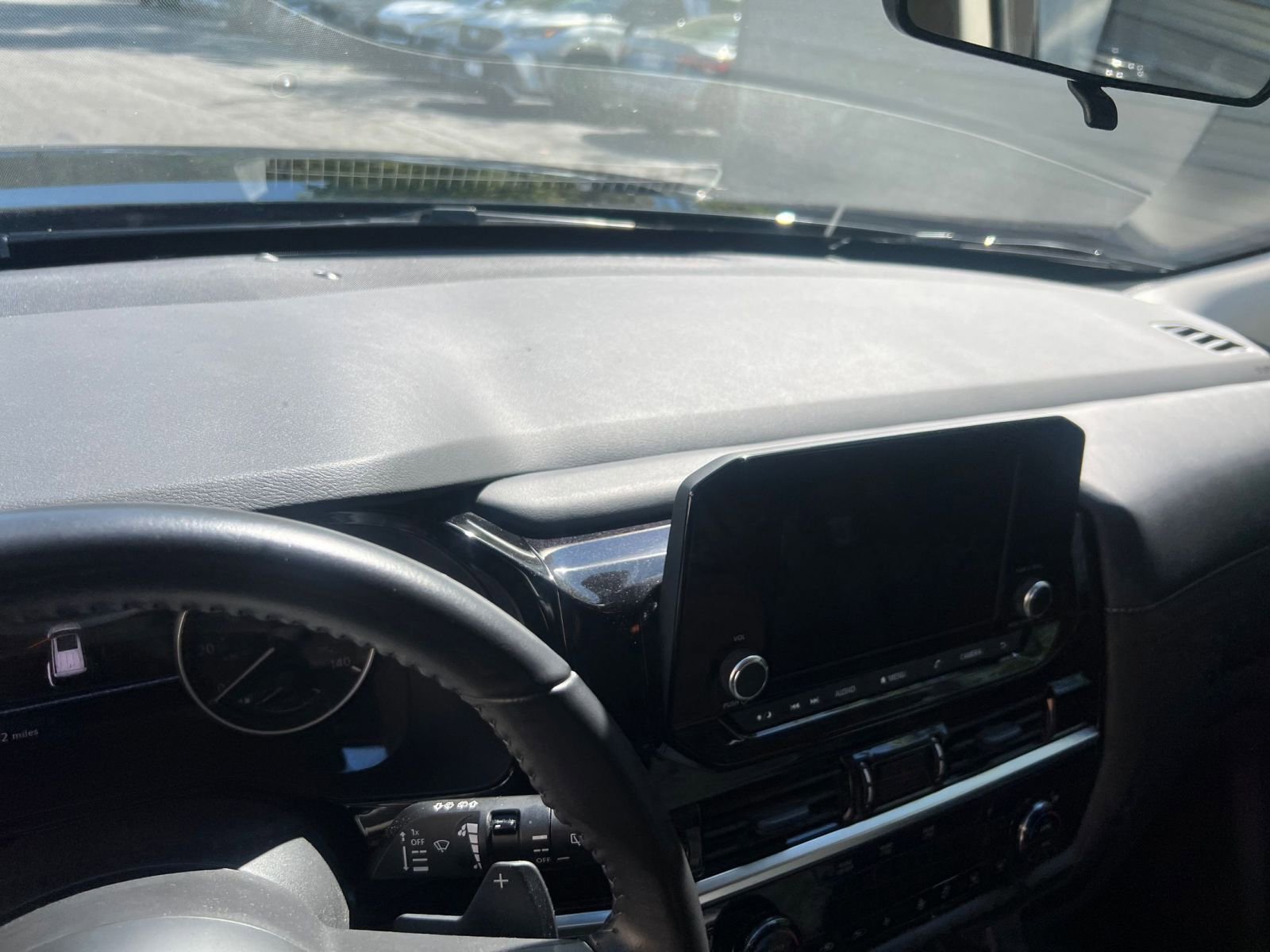 Used 2025 Nissan Pathfinder SV image 17