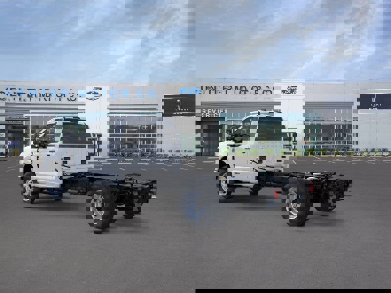 New 2026 Ford F350 XL w/ XL Chrome Package image 4