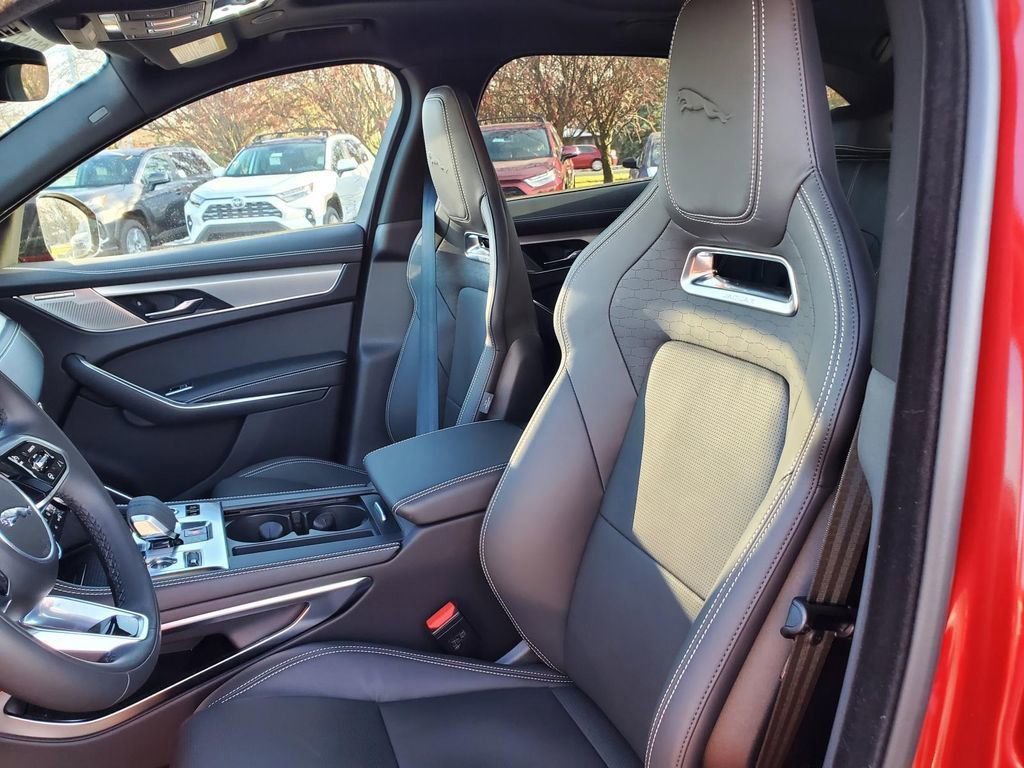 Used 2024 Jaguar F-PACE R-Dynamic S image 17