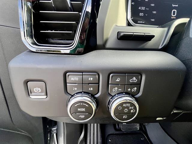 Used 2026 GMC Sierra 2500 AT4 w/ AT4 Premium Plus Package AWD/4WD image 20