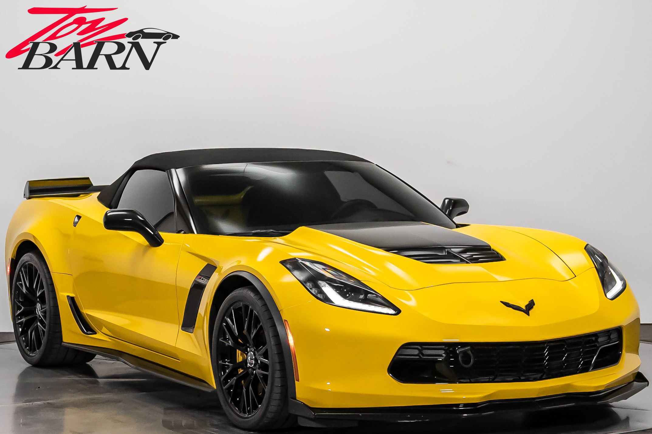 Used 2015 Chevrolet Corvette Z06 w/ 2LZ Preferred Equipment Group image 15