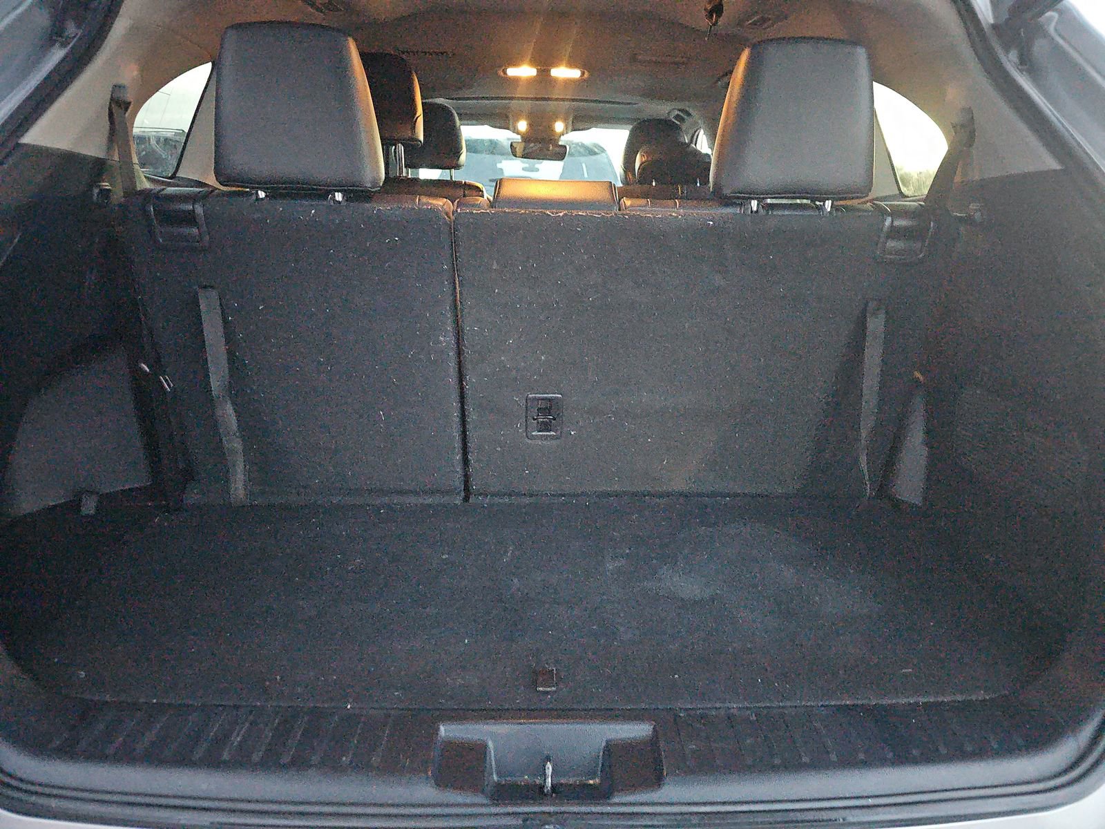 Used 2020 Toyota Highlander XLE image 23