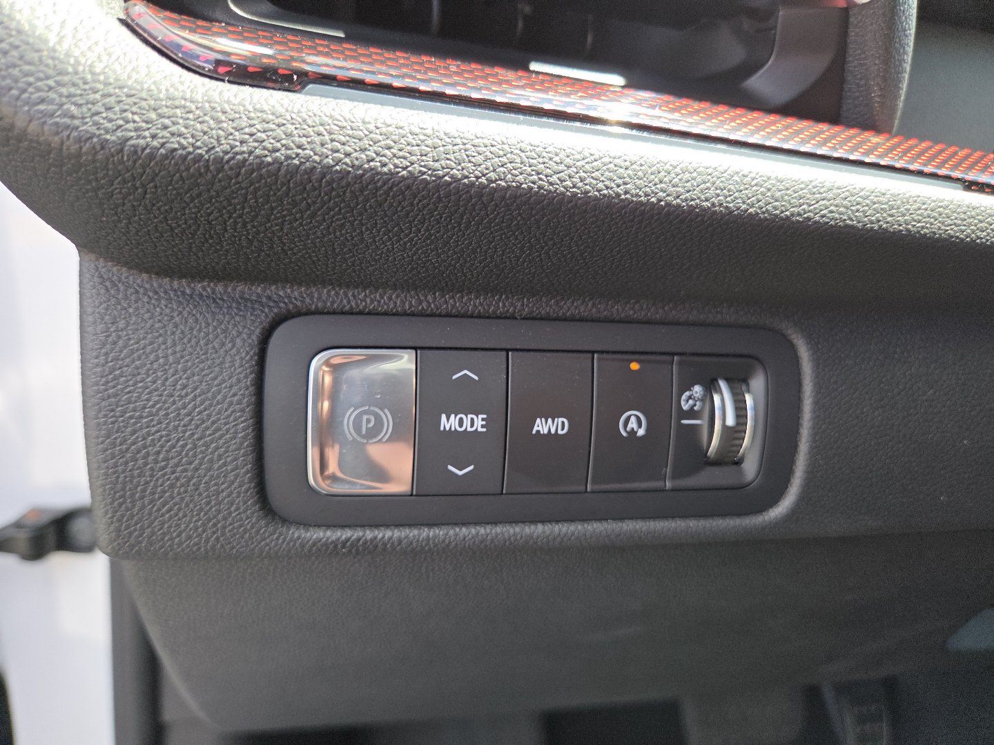 Used 2024 Chevrolet Traverse Z71 w/ Enhanced Driving Package AWD/4WD image 5