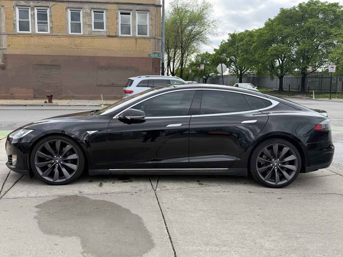 Used 2015 Tesla Model S 70D AWD/4WD image 8