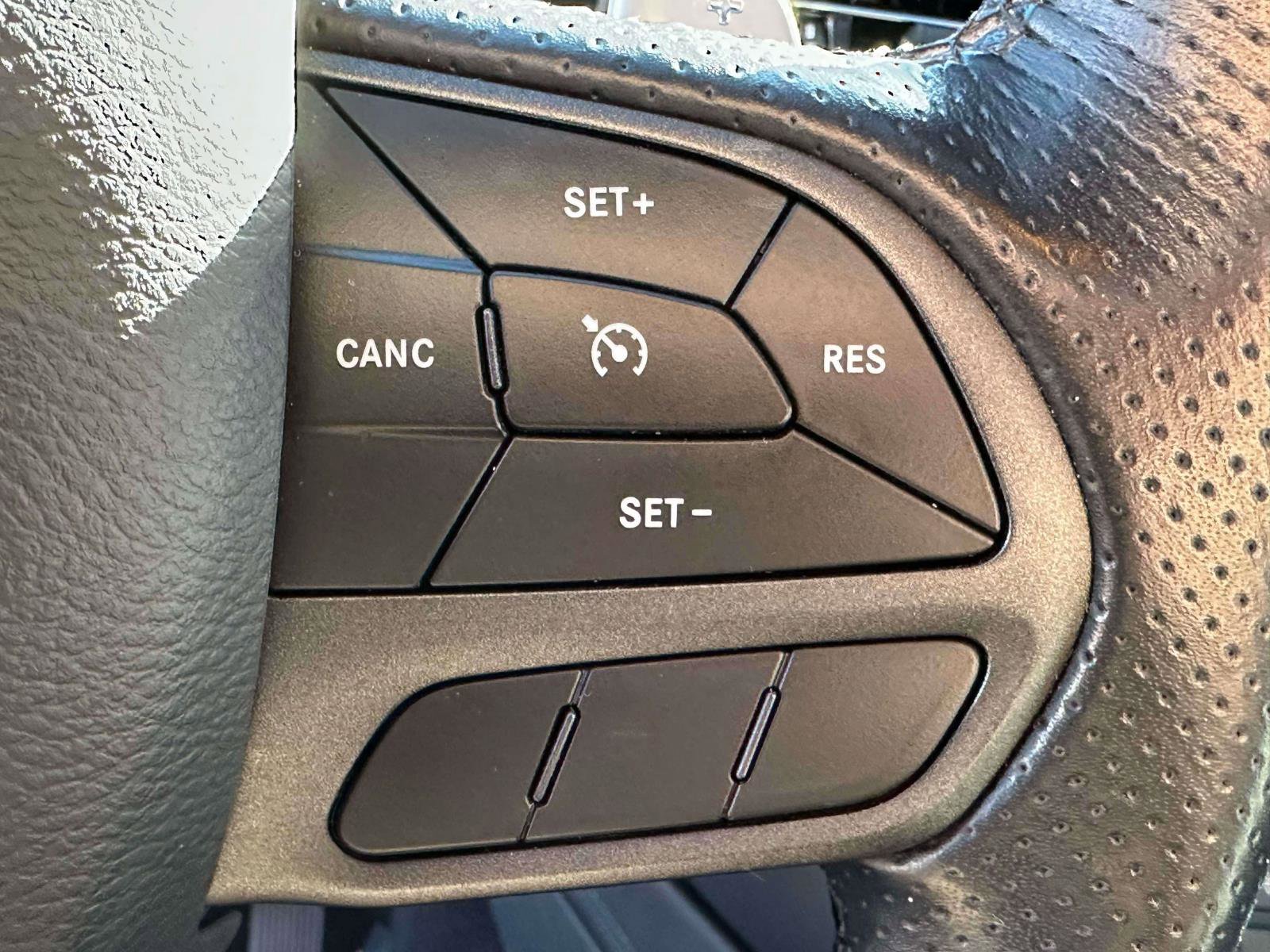 Used 2022 Dodge Durango GT image 21