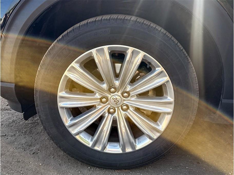 Used 2021 Ford Explorer King Ranch w/ Premium Technology Package AWD/4WD image 3