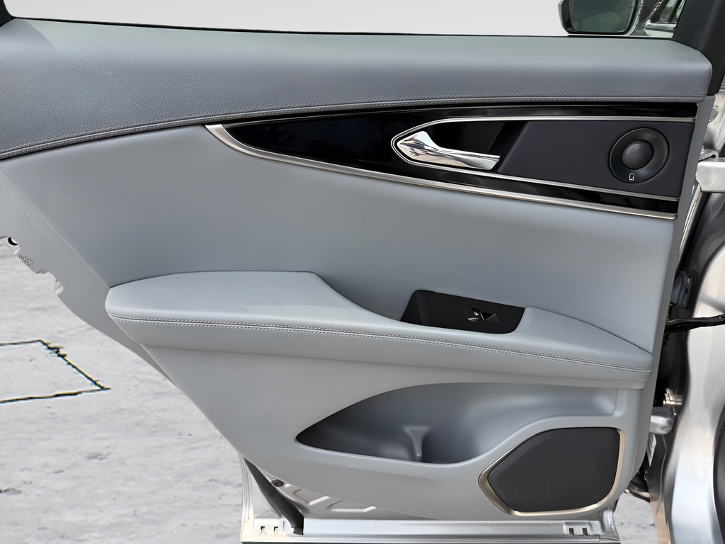 Used 2021 Lincoln Nautilus Reserve FWD image 22