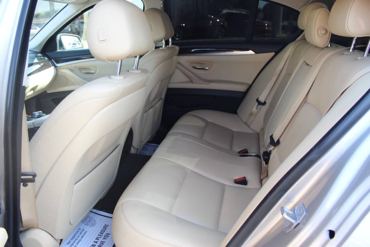 Used 2016 BMW 528i Sedan RWD image 14