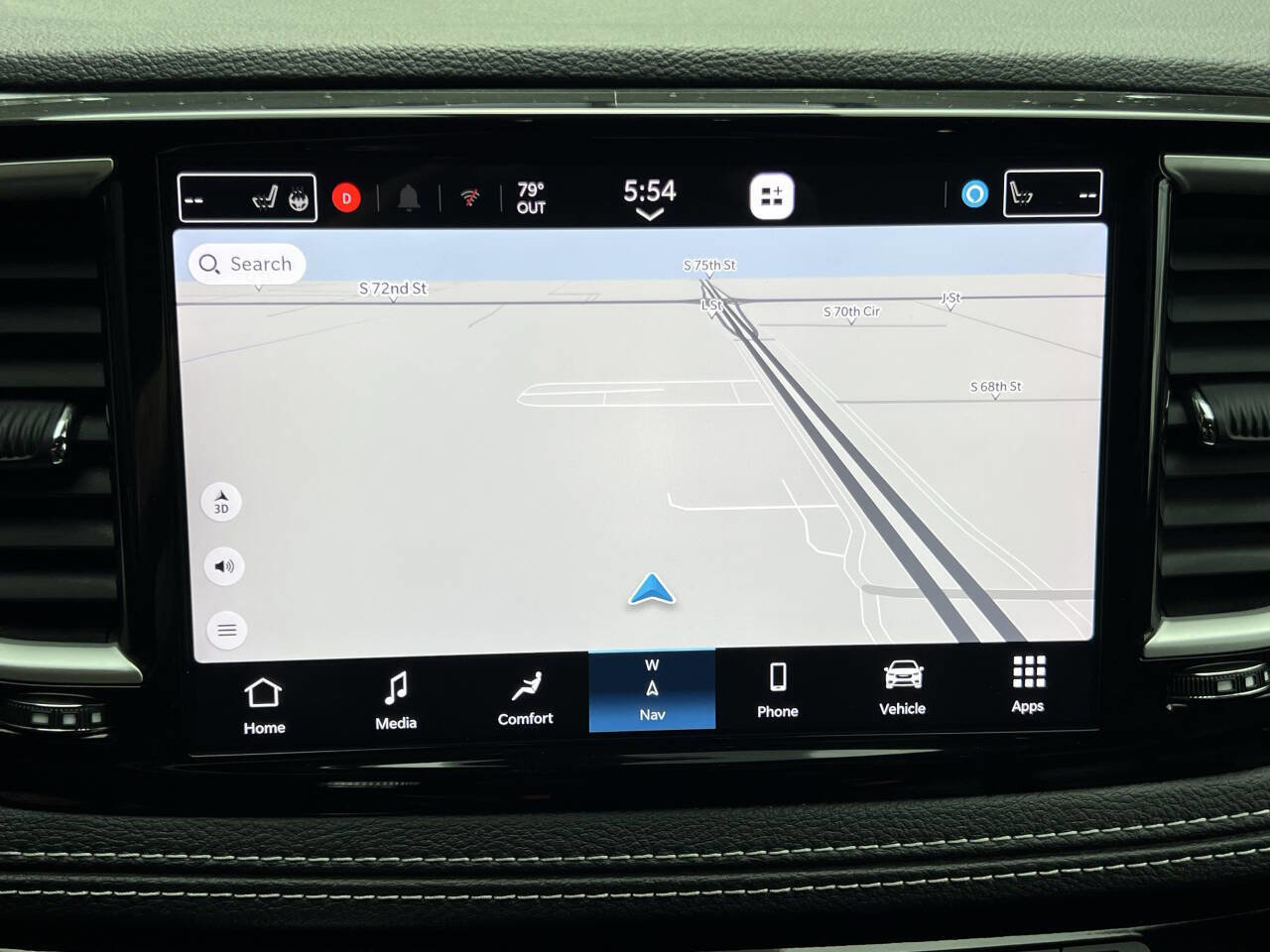 Used 2023 Chrysler Pacifica Touring-L w/ Uconnect Theater Family Group image 34