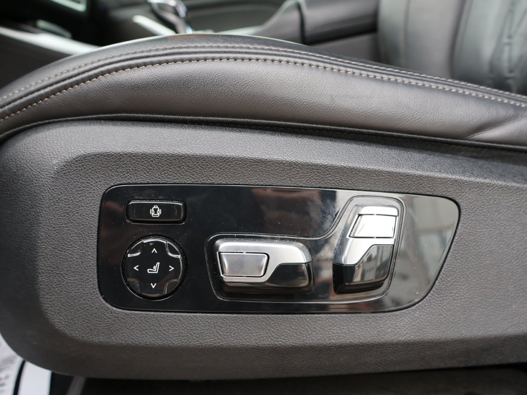 Used 2023 BMW X5 M50i w/ Executive Package AWD/4WD image 19