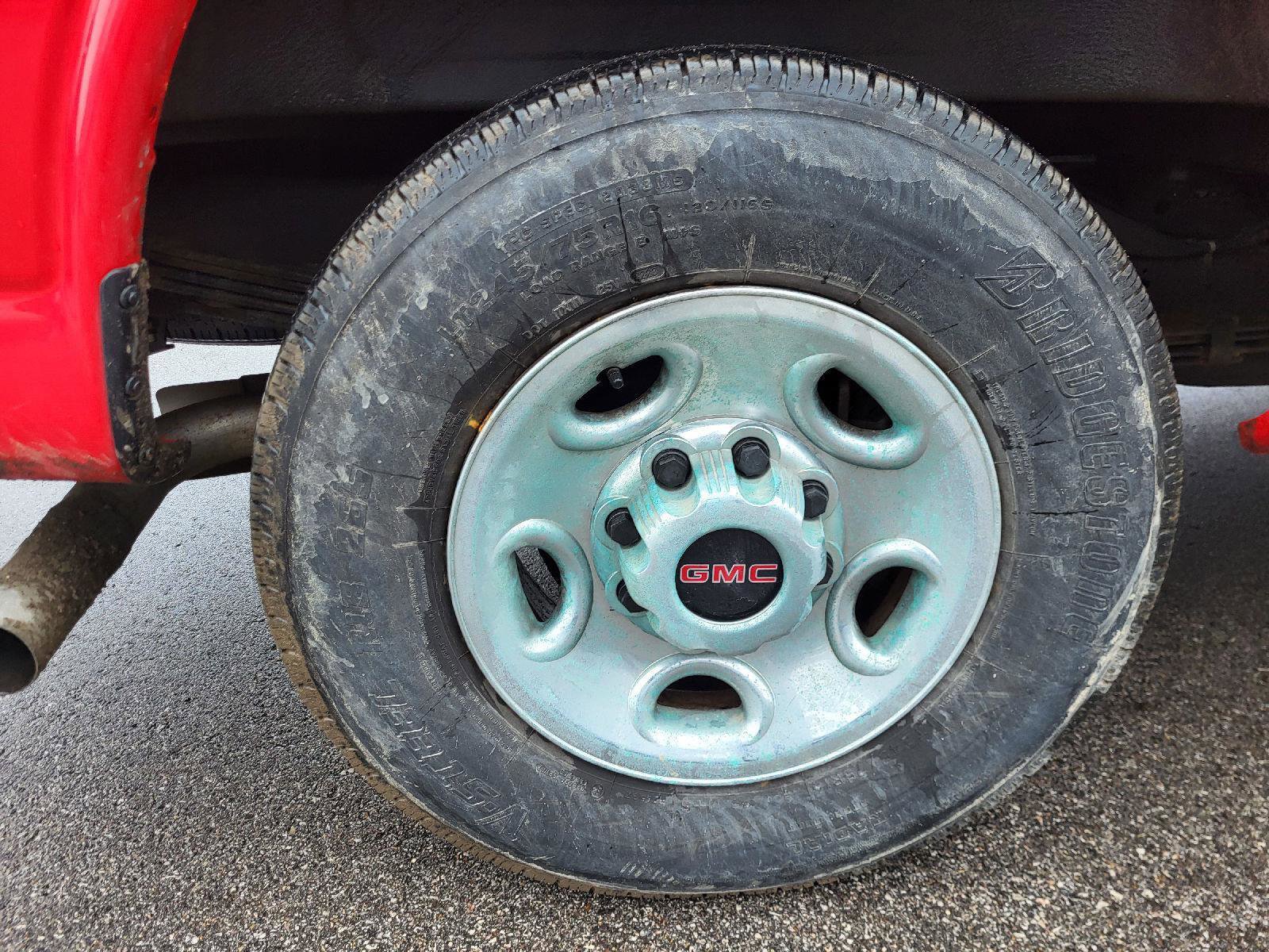 Used 2023 GMC Savana 3500 3500 w/ Driver Convenience Package image 11