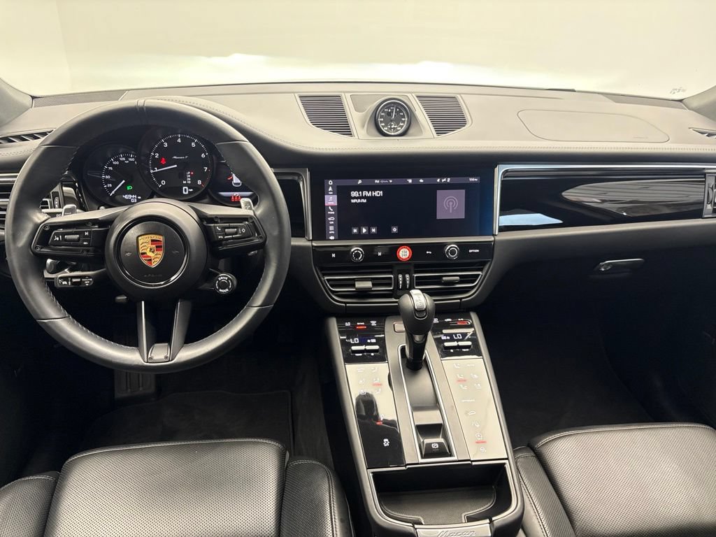 Certified 2024 Porsche Macan Turbo AWD/4WD image 29