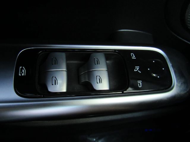 Used 2024 Mercedes-Benz C 300 Sedan image 34