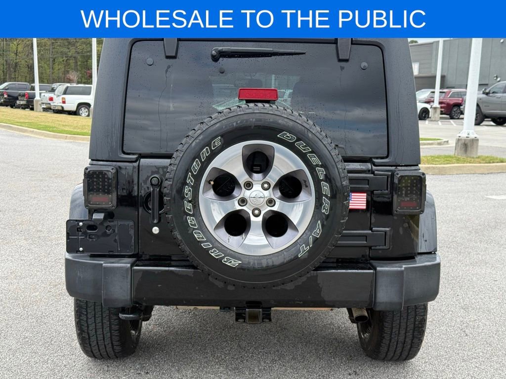 Used 2016 Jeep Wrangler Unlimited Sahara w/ Connectivity Group image 4