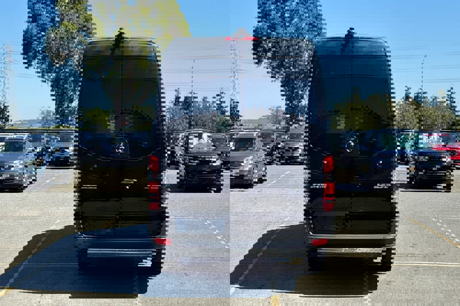 Used 2016 Mercedes-Benz Sprinter 2500 image 4