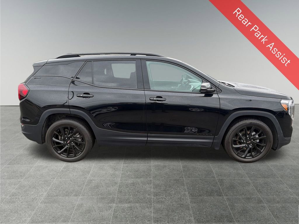 Used 2023 GMC Terrain SLT w/ Elevation Edition image 7