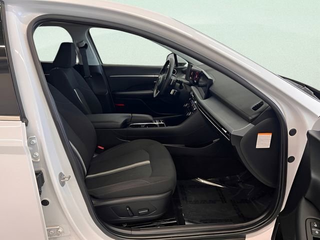 Used 2025 Hyundai Sonata SEL FWD image 10