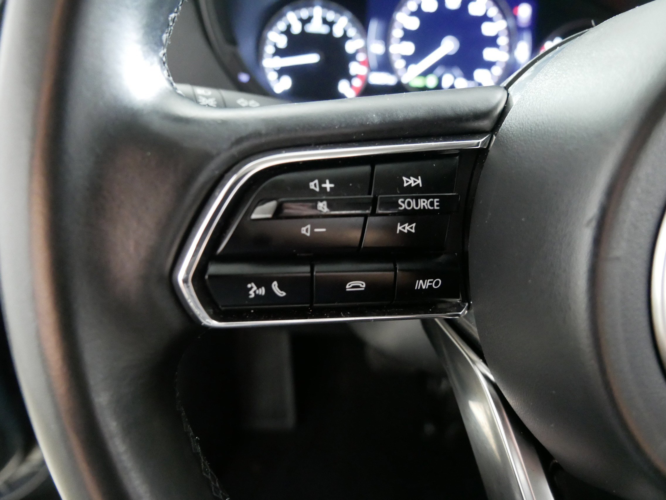 Certified 2025 MAZDA CX-70 3.3 Turbo w/ Preferred Package image 27