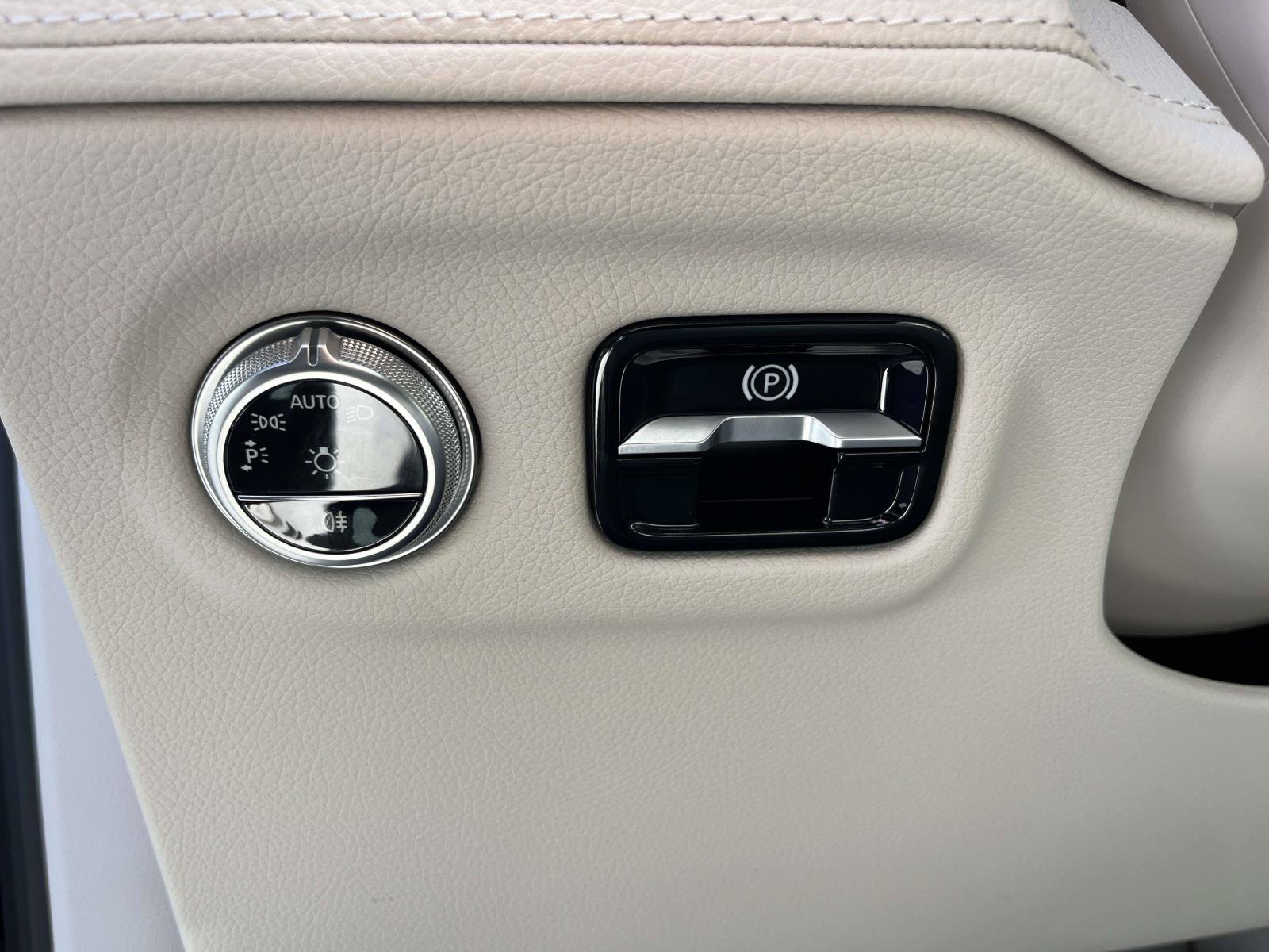 New 2027 Mercedes-Benz EQS 400 4MATIC SUV image 21