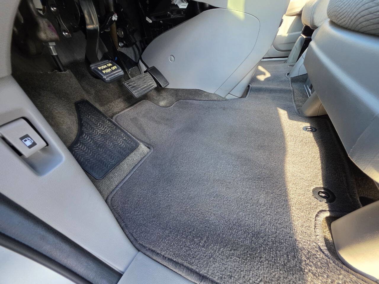 Used 2013 Honda Odyssey LX image 14